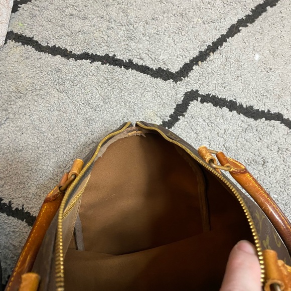 Authentic LV Speedy 35 beautiful condition - Picture 6 of 16